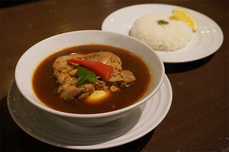 "-Clásico- Sopa de pollo al curry de mujer malvada"