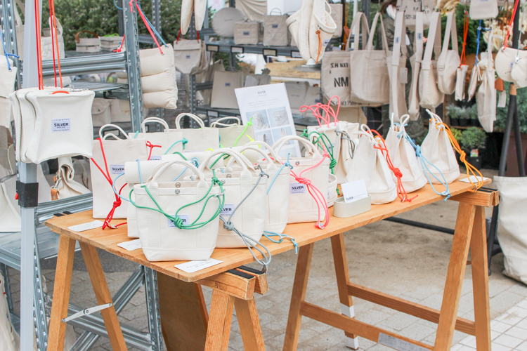 "SILVER" es una empresa que produce bolsas de lona en la ciudad de Onomichi, prefectura de Hiroshima.