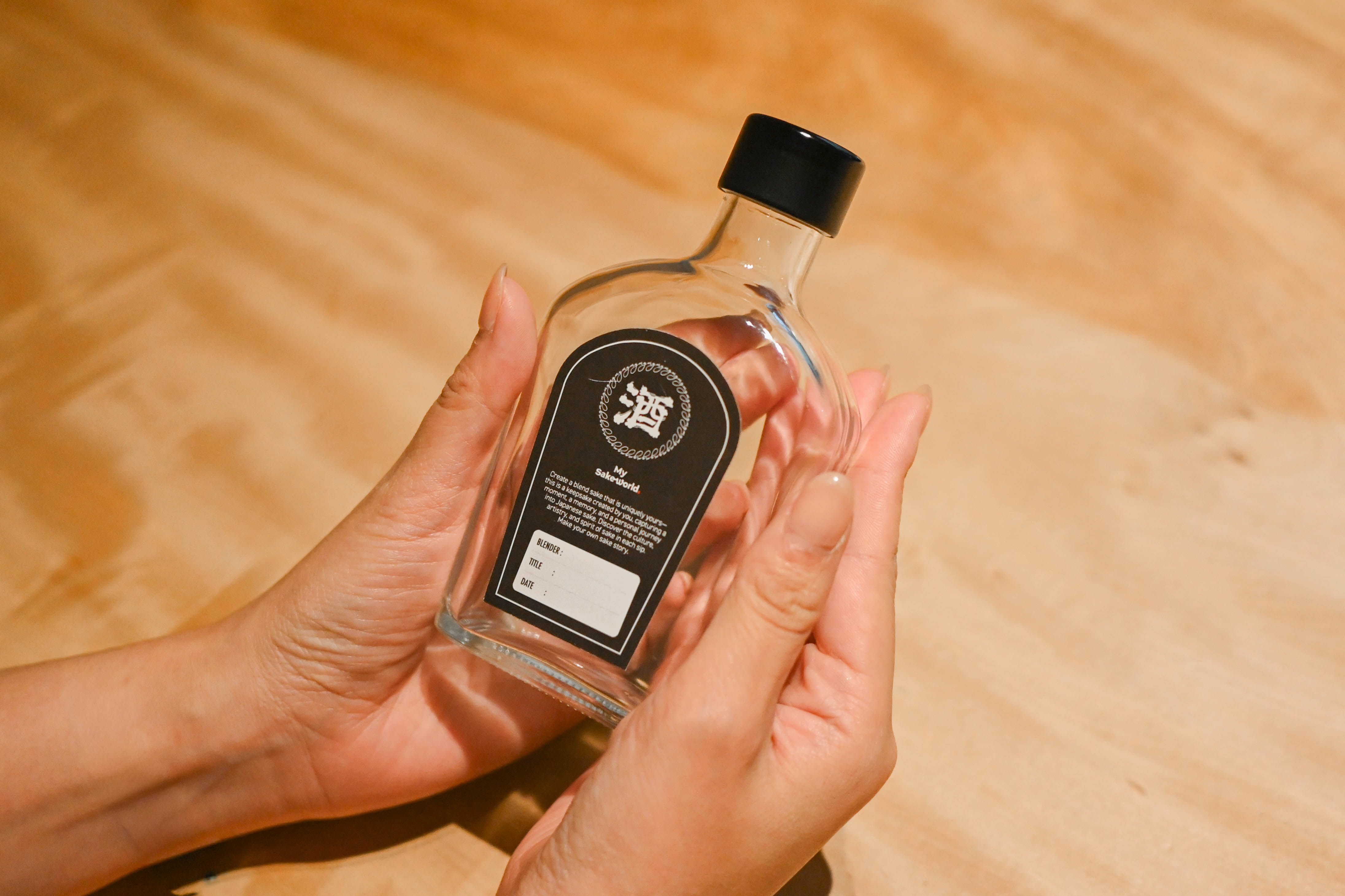 Elaboración de "sake original" en Kioto: una experiencia de mezcla que profundiza el conocimiento y la sensibilidad.