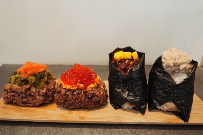 El reconfortante sabor del hogar en la ciudad: la calidez de "Kenmai Onigiri" en "mitoho".