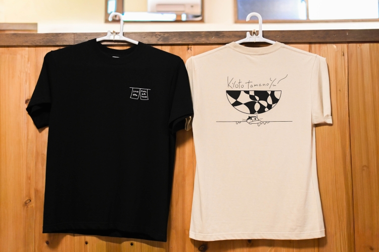 Camiseta original de "Kyoto Tamano-yu" diseñada por Harumi.