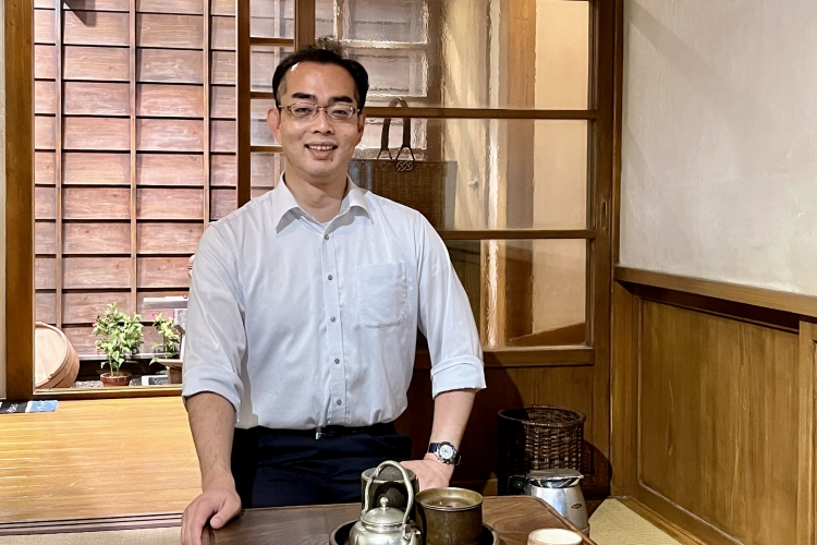 El investigador Kondo explicó el concepto del museo y el encanto del casco antiguo.